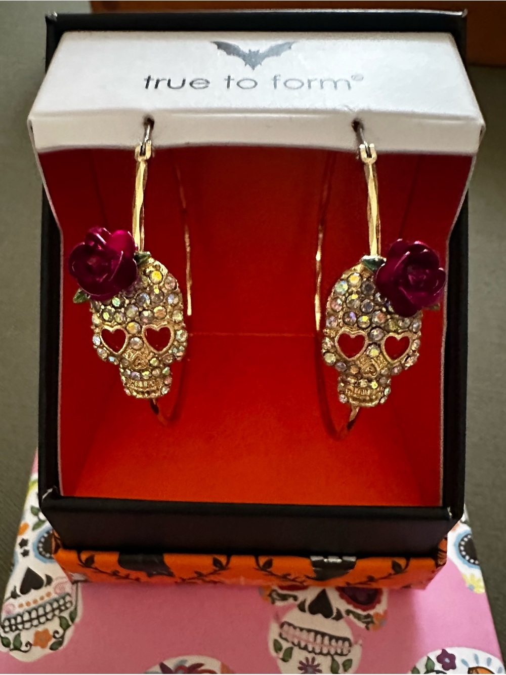 NWT True to Form Sugar Skull Rose Hoop Earrings Gothic Glam Halloween💀